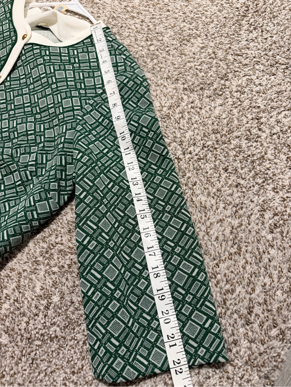 Vintage 1970s Nelly Don Green Geometric Midi Dress with Contrast Trim - Picture 6 of 7
